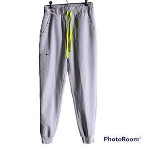 Figs Technical Collection Scrub Jogger Pants. Small. Light Gray